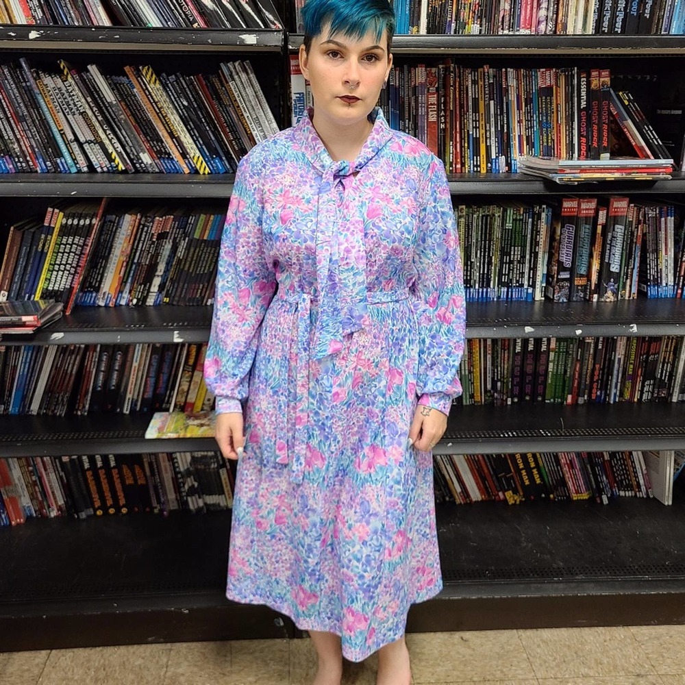 Vintage Pastel Floral 70s Cottage Core House Dress